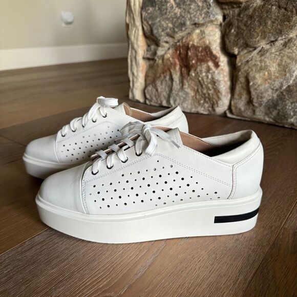 KELSEY | Platform Tennis Shoes Phyton Print – LINEA Paolo Shoes Linea Paolo KENDRA | Lace-Up Platform Sneakers in White